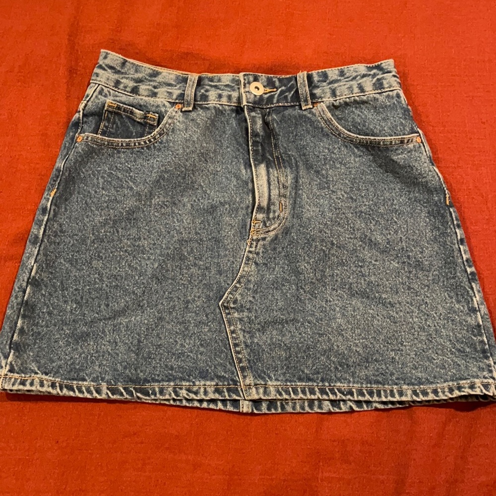 Cotton On denim skirt. Size 6 in brand’s sizing.